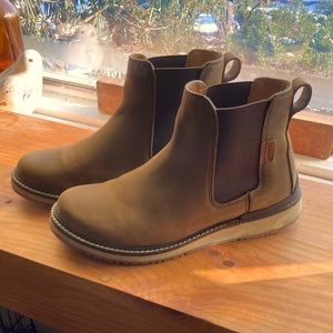 EUC~ KEEN Bailey Chelsea Slip On Boots in Cognac color Size 8